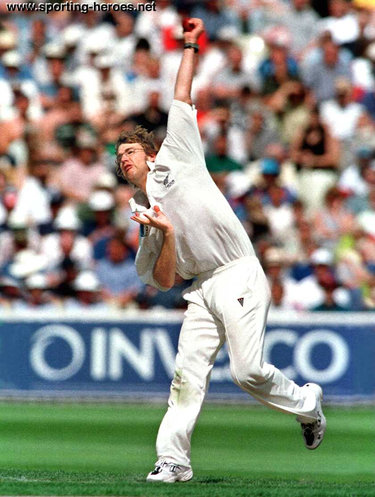 Daniel Vettori - New Zealand - Test Record v England