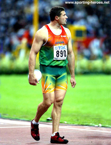 Virgilijus Alekna - Lithuania - 2003 World Championship Discus Gold.