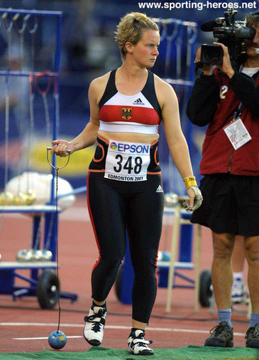 Kirsten Munchow - Germany - Hammer bronze at 2000 Olympic Games.