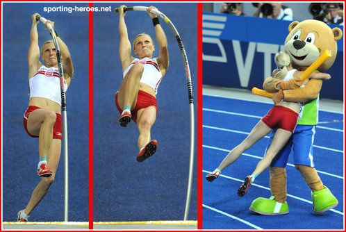 Anna Rogowska - Poland - 2009 World Pole Vault Champion.