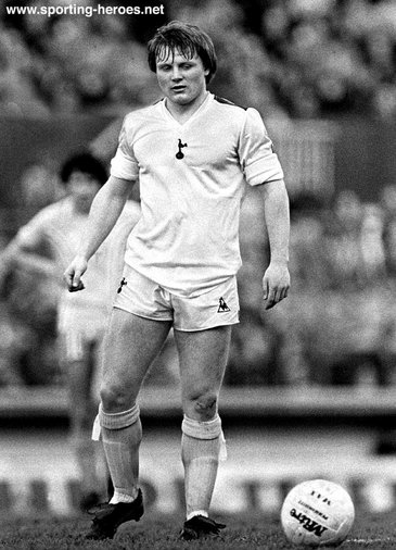 Garry Brooke - Tottenham Hotspur - Biography of his football career at Spurs.