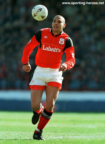 Stan Collymore - Nottingham Forest - Biography of Stan's Forest career.