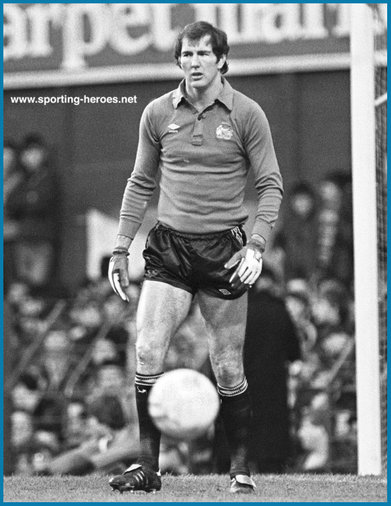 Joe Corrigan - Manchester City - Biography of his football career at Man City.