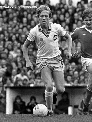 Alan Curbishley - West Ham United - Biography of his West Ham football career