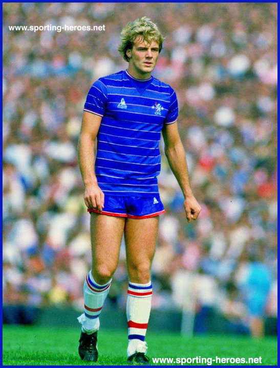 Kerry DIXON - Biography of his playing career at Chelsea. - Chelsea FC
