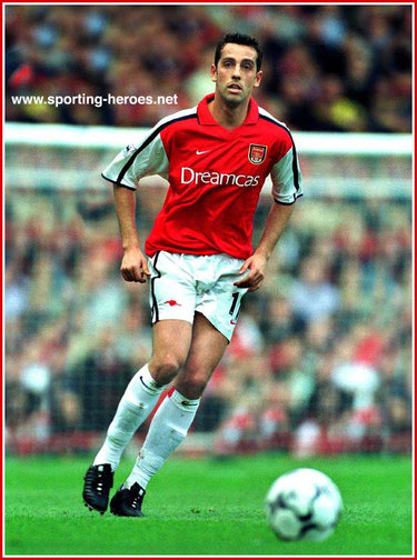 Edu - Arsenal FC - Biography of his career at Arseanl FC.