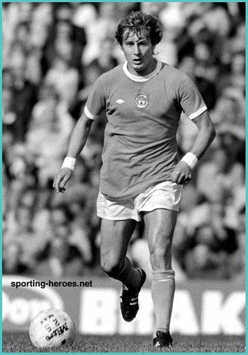 Asa Hartford - Manchester City - Biography of his football career at Maine Road.