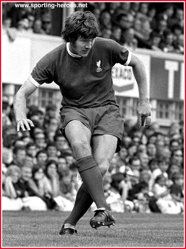 Emlyn Hughes - England - Biography of his football career for England (1).