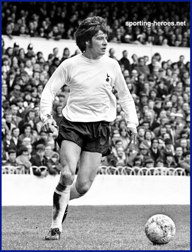 Cyril Knowles - Tottenham Hotspur - Biography of his career at Spurs.