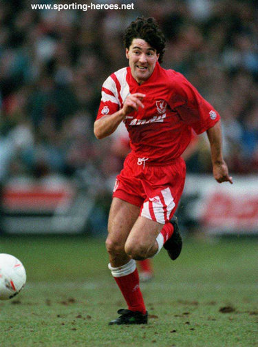Dean Saunders - Liverpool FC - Biography of his Liverpool career.