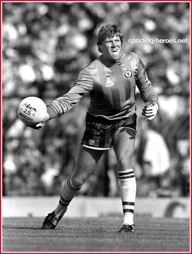 Nigel Spink - England - England football biography 1983