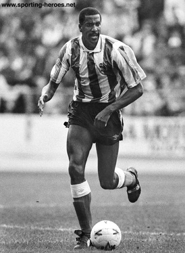 Viv Anderson - Sheffield Wednesday - League appearances.