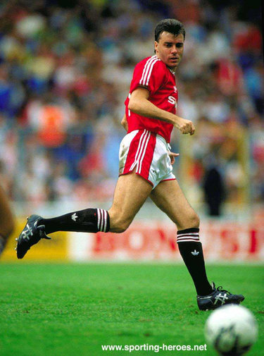 Mal Donaghy - Manchester United - League appearances.