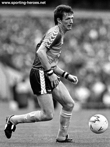 Allan Evans - Aston Villa  - League appearances.