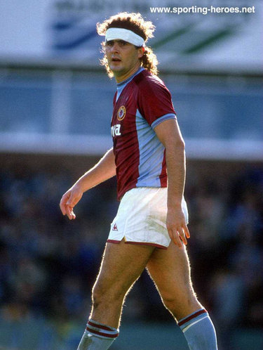 Steve Foster - Aston Villa  - League appearances.