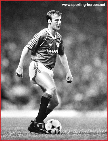 Tony Gill - Manchester United - League appearances for Man Utd.
