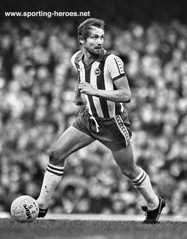 Brian Horton - Brighton & Hove Albion - League appearances.