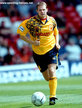 Bobby HOWE - Nottingham Forest - League appearances.