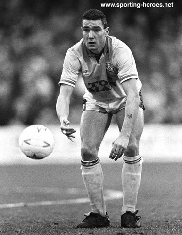 Vinnie Jones - Leeds United - League appearances.