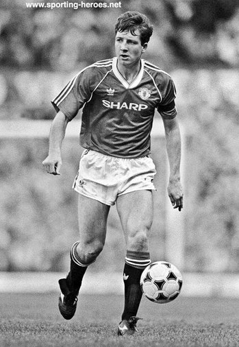 Lee Martin - Manchester United - League appearances for Man Utd.