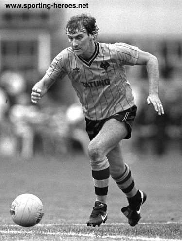 Mick Matthews - Wolverhampton Wanderers - League appearances.