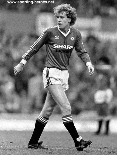 Scott McGarvey - Manchester United - League appearances for Man Utd.