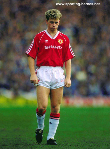 Mark Robins - Manchester United - League appearances for Man Utd.