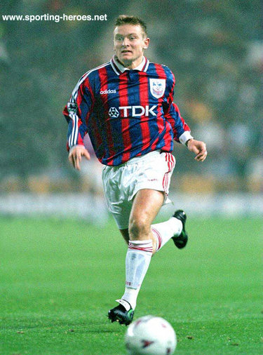 Simon Rodger - Crystal Palace - League appearances.