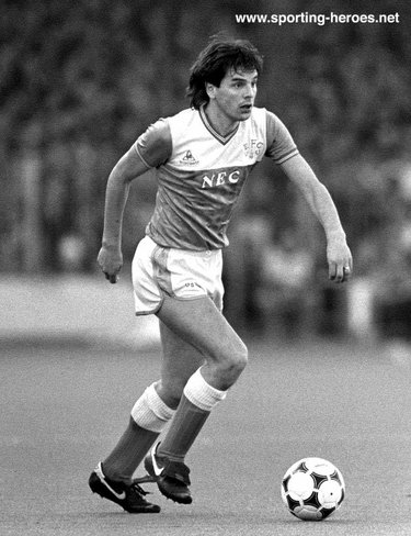 Graeme Sharp - Everton FC - League Appearances