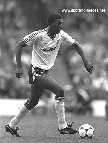 Mitchell Thomas - Luton Town FC - 82/83-85/86, 93/94-98/99