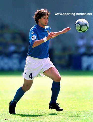 Demetrio Albertini - Italian footballer - UEFA Campionato del Europea 2000