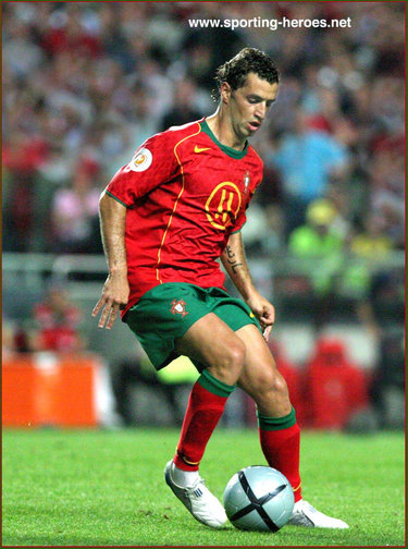 Simao - Portugal - UEFA Campeonato do Europa 2004 European Football Championships.