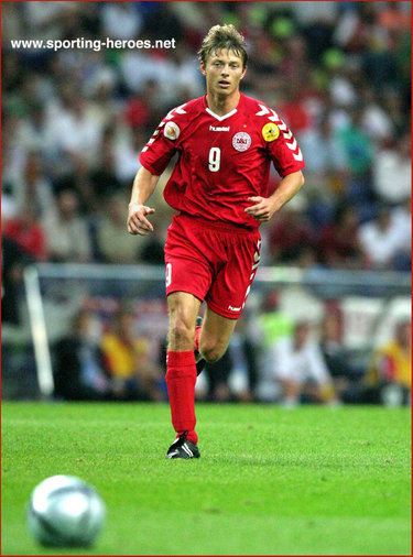 Jon Dahl Tomasson - Denmark - UEFA EM-slutrunde 2004 European Football Finals.