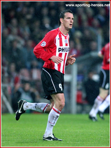 Jan Vennegoor of Hesselink - PSV  Eindhoven - UEFA Champions League 2004/05