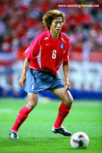 Yoo Sang-Chul - South Korea - FIFA World Cup 2002.