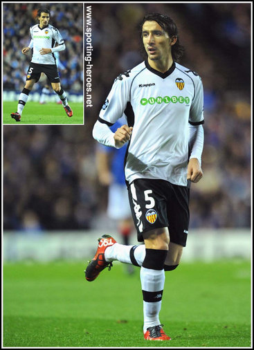 Mehmet Topal - Valencia - UEFA Champions League 2010/11
