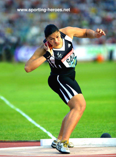 Valerie ADAMS - New Zealand - Shot Put silver at 2002 Commonwealths (result)