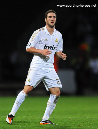 Gonzalo Higuain - Real Madrid - UEFA Champions League 2011/12 Grupo D.