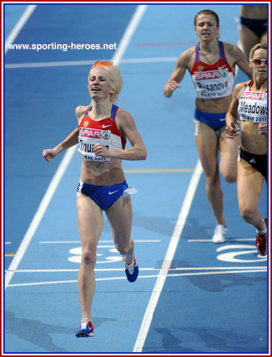 Yevgeniya ZINUROVA - Russia - 2011 European Indoor Championships 800m.