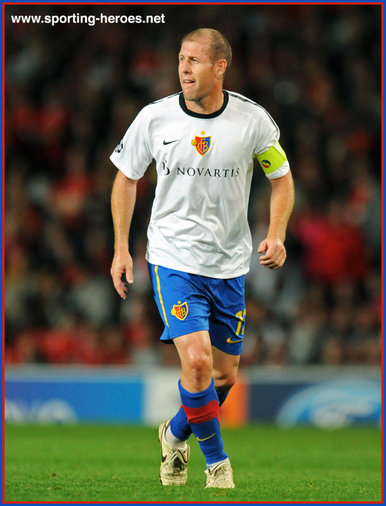 Scott Chipperfield - Basel 1893 FC - UEFA Champions League 2011/12 Group C