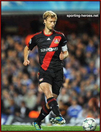 Simon Rolfes - Bayer Leverkusen - UEFA Champions' League 2011/12