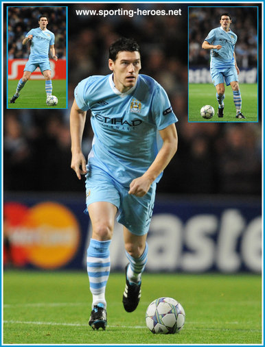 Gareth Barry - Manchester City - UEFA Champions League 2011/12 Group A.