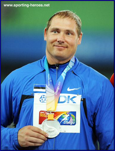 Gerd Kanter - Estonia - 2nd. in the men's discus at 2111 World Championships.