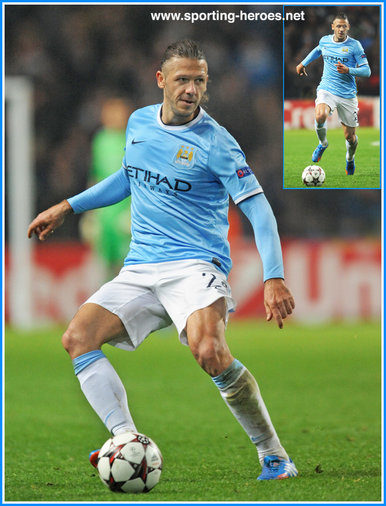 Martin Demichelis - Manchester City - 2013/14 Champions League matches.
