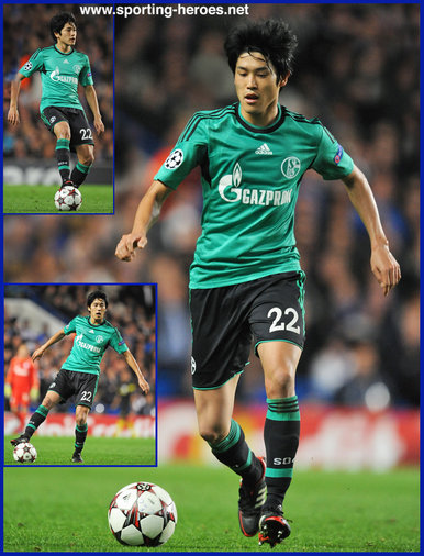 Atsuto Uchida - Schalke - 2013/14 Champions League matches.