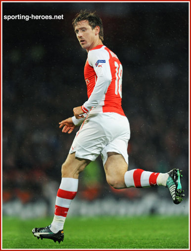 Nacho MONREAL - Arsenal FC - 2014/15 UEFA Champions League.