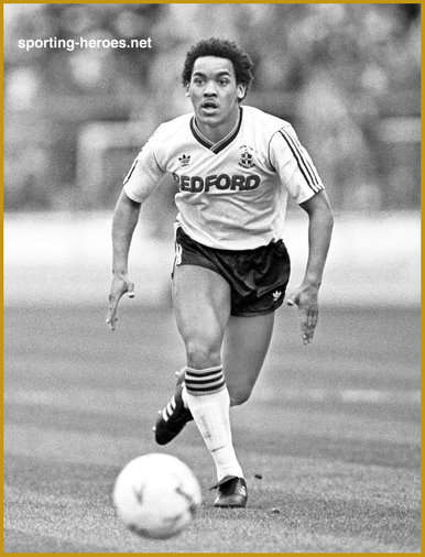 Mark Stein - Luton Town FC - League appearances.