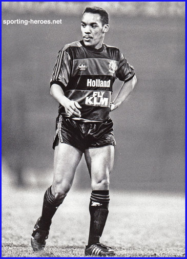 Mark Stein - Queens Park Rangers - League appearances.