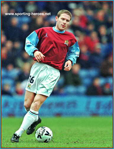Ian MOORE - Burnley FC - League appearances.