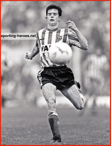 Tony SMITH - Sunderland FC - League appearances.